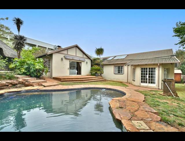 4 BEDROOM HOUSE FOR SALE IN OAKDENE
